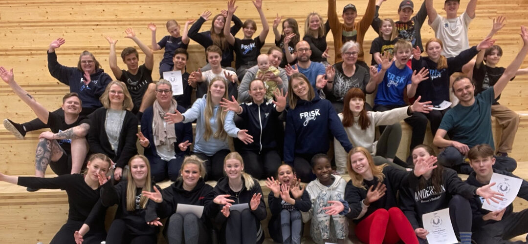 Vårkurs i häftig hall!